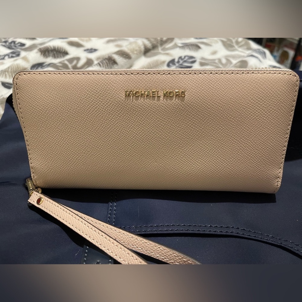 Pink large wallet
